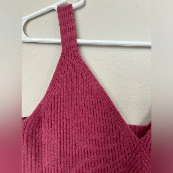 J. Crew Cashmere Blend Cropped Sweater Tank size large - Picture 4 of 5